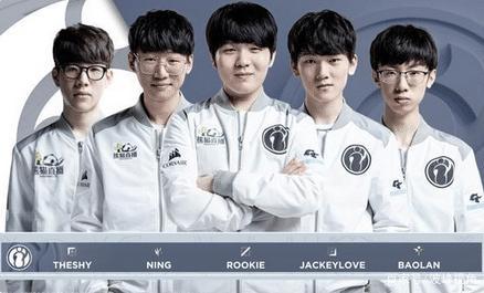 马背上的共生：马术里的优雅与默契