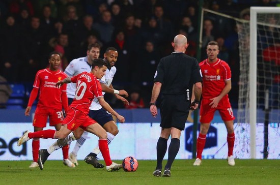 国安与河南合拍足协杯决赛宣传片：在传统足球赛中加入福瑞