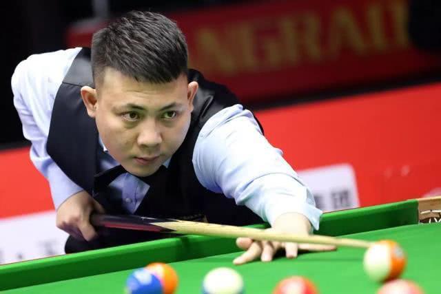 迪尼：谢什科在场上犹豫不决，他从来都和队友不在一个频道上