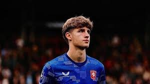 [德甲]基米希抢断助攻 凯恩一脚世界波