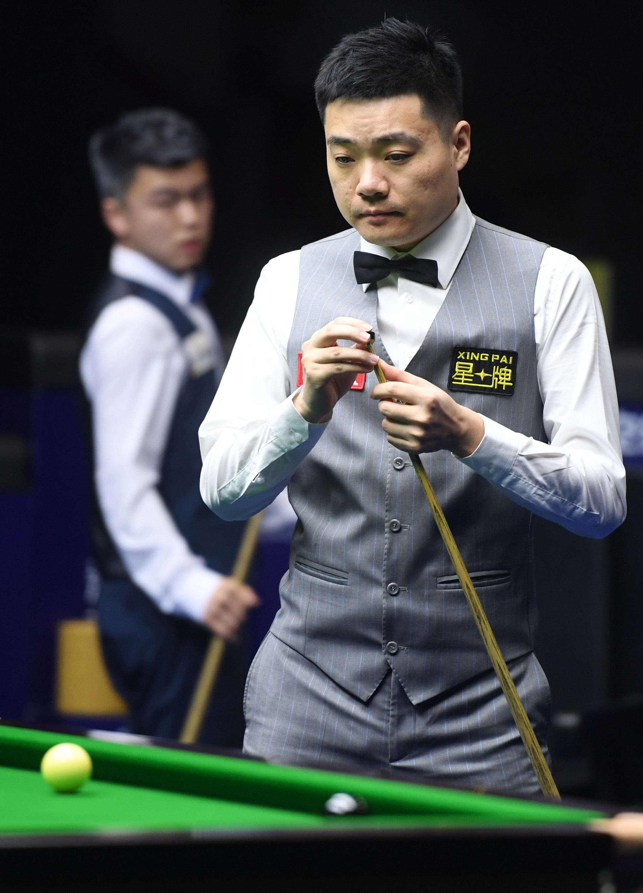 而骆建佑的 而骆建佑的